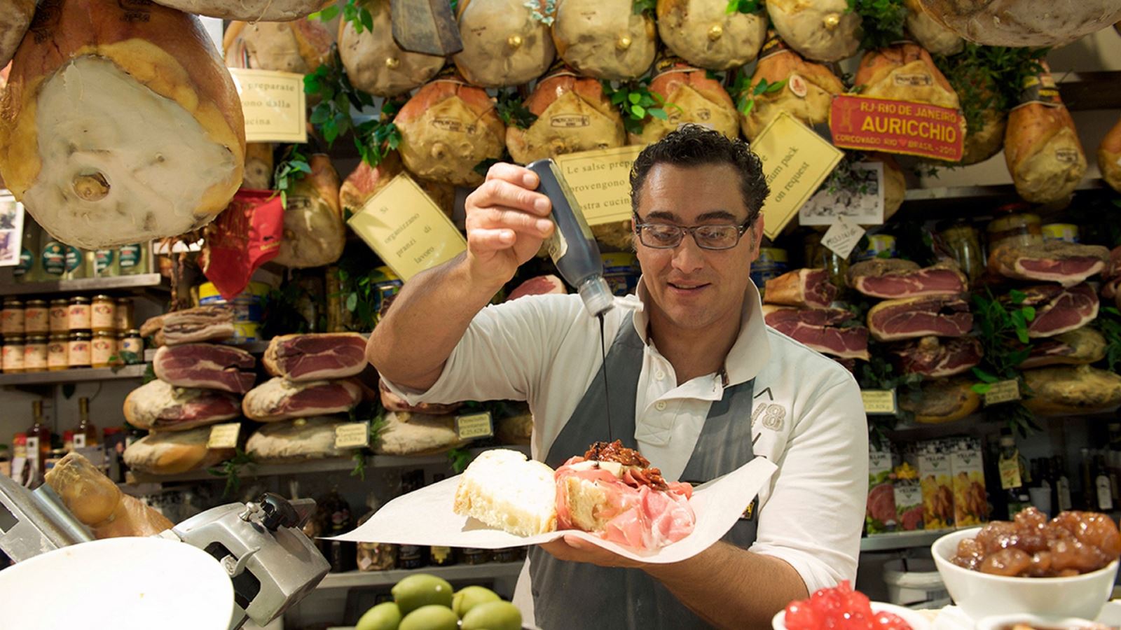 Probieren Sie ein frisches toskanisches Sandwich. Foto: Hemis/Alamy